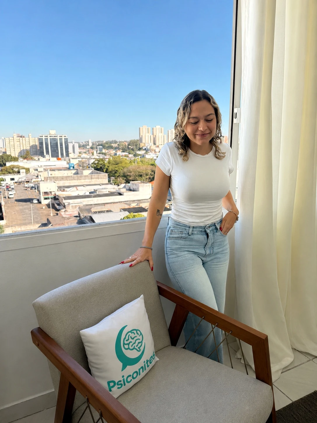 Larissa Benites in her office in São Bernardo do Campo